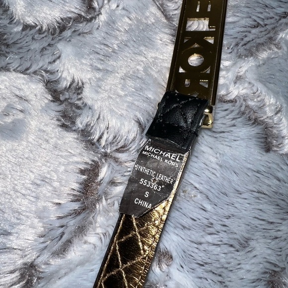 COPY - Michael Kors Belt - Picture 2 of 9